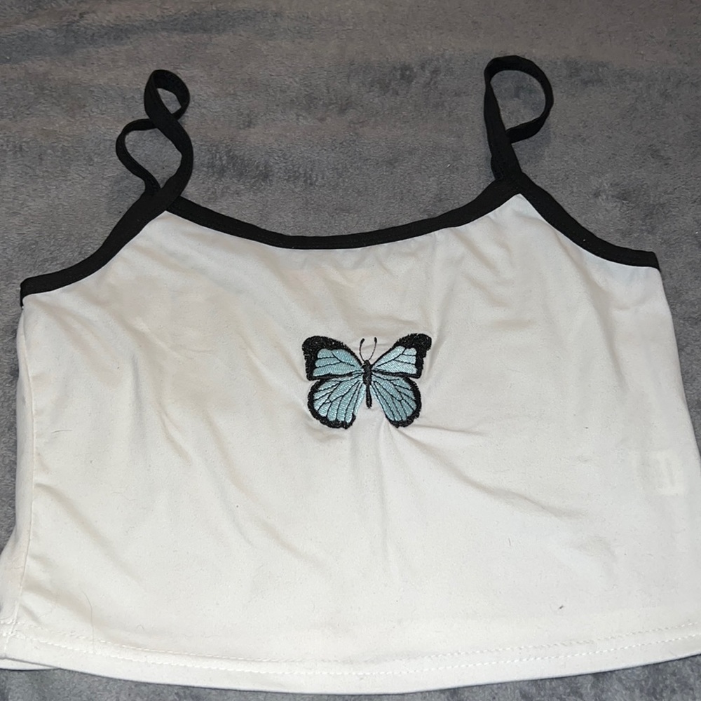 Romwe small butterfly top